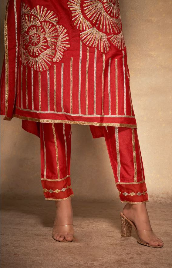 Pencil Salwar Design: आजकल खूब चलन मे है ये पेंसिल सलवार डिज़ाइन, आप भी करे ट्राई