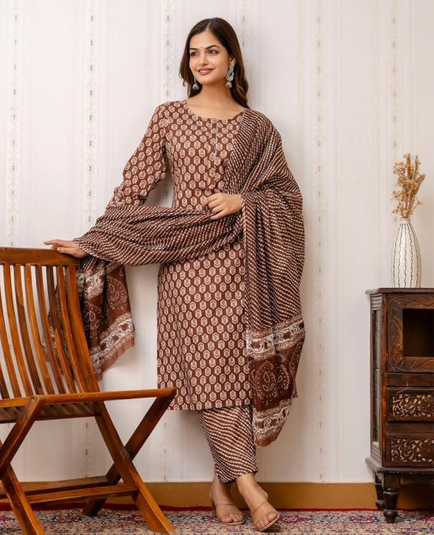 Cotton Kurta For Women : ये कॉटन सलवार सूट के ट्रेंडी डिज़ाइन आपको देंगे खूबसूरत लूक