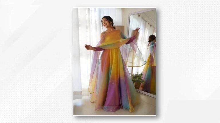 Long Kurti के 3 बेहतरीन डिज़ाइन जो आपको देंगे ट्रेंडी और यूनिक लुक