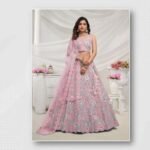 सिंपल डिज़ाइन लहंगा पहनकर बोर हो गई हैं तो एक बार ये Multi-Colored Lehenga सेट जरूर ट्राई करें