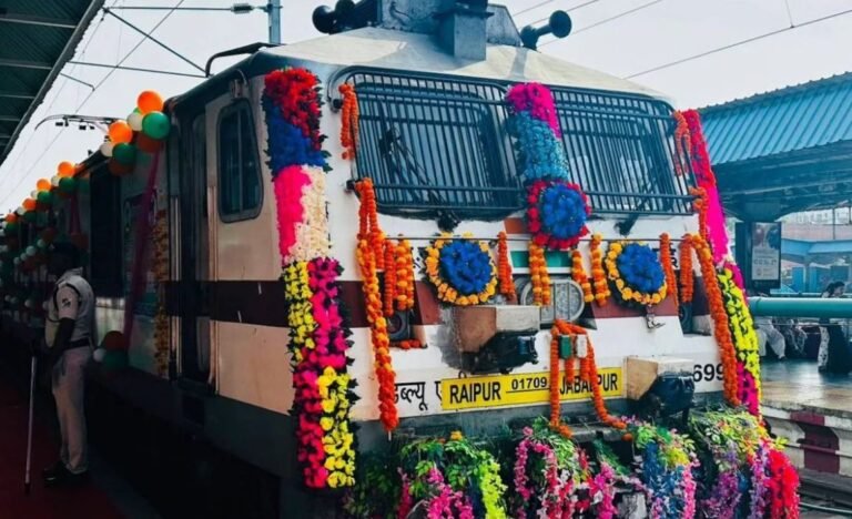 Raipur-Jabalpur Express