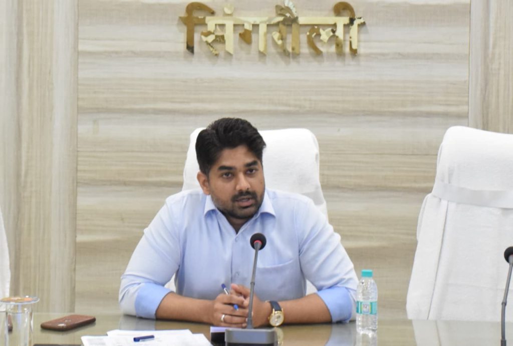 सिंगरौली कलेक्टर शख्त, अवैध कार्बाइड गन और पटाखें बैन