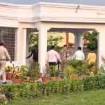 एनटीपीसी छोड़ जनता के बीच पहुंचे कलेक्टर बैनल