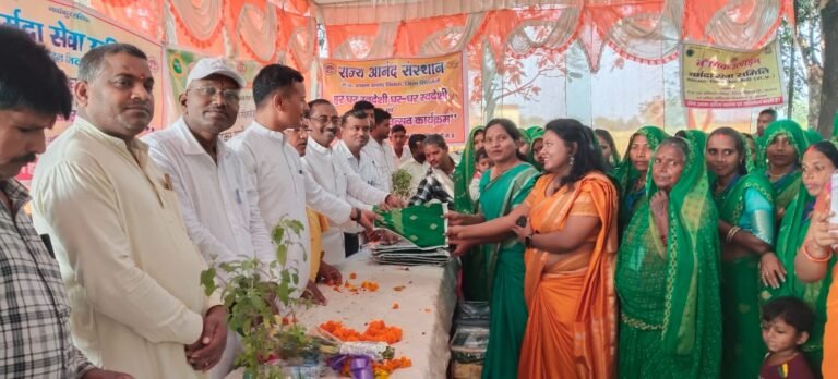Swadeshi in every home, Singrauli News, Village Pipra Festival, New Sprouting Friends, Narmada Seva Samiti, Diwali Festival