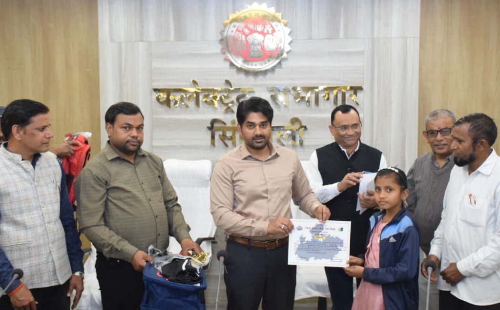 जिला स्तरीय ओलंपियाड में चयनित विद्यार्थियों का हुआ सम्मान