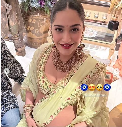 सोनम कपूर की गोद भराई बनी शाही, लाइम ग्रीन लहंगे में दिखा रॉयल अंदाज़, करीना–भूमि समेत कई सितारे पहुंचे