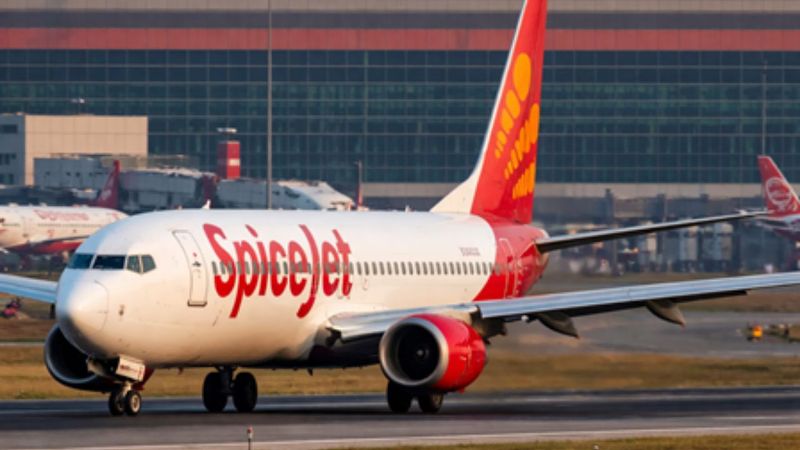 SpiceJet Flight Technical Fault: दिल्ली से लेह जा रही फ्लाइट में खराबी, 150 यात्रियों की सुरक्षित लैंडिंग