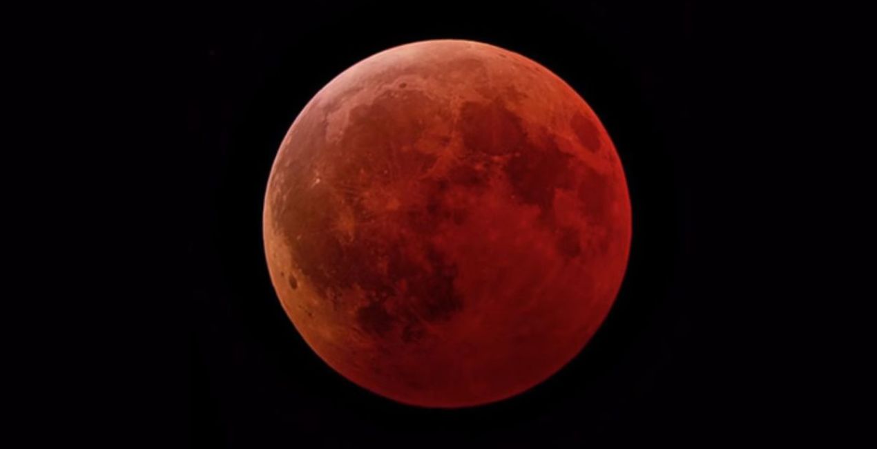 Lunar Eclipse 2026 Today: भारत में दिखेगा साल का पहला पूर्ण चंद्र ग्रहण, जानें टाइमिंग और खास बातें