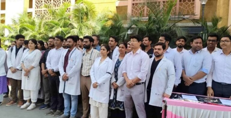 MP Junior Doctors Strike : स्टाइपेंड और एरियर की मांग पर 8 हजार जूनियर डॉक्टर हड़ताल पर, OPD सेवाएं प्रभावित