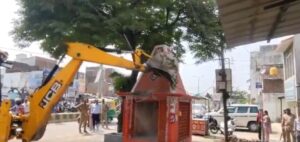 Video News : मंदिर पर चला बुलडोजर, जानिए क्यों ?