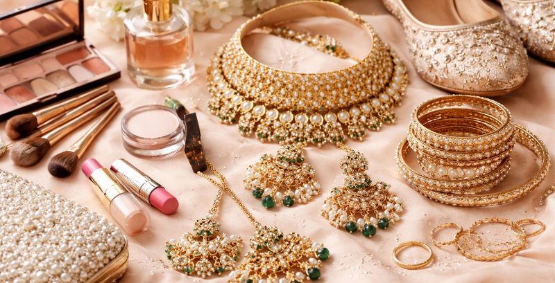 Summer Wedding Outfit Tips : स्टाइलिश और कूल लुक पाने का आसान तरीका