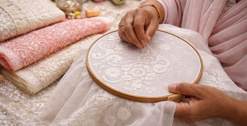 लखनऊ की चिकनकारी : नवाबी विरासत से ग्लोबल फैशन तक का सफर