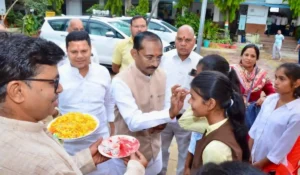 विधायक रामनिवास शाह ने “स्कूल चले हम” अभियान में बच्चों को शिक्षा की ओर प्रेरित किया