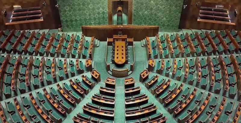 लोकसभा सीटें 850 तक बढ़ाने की तैयारी ! परिसीमन और महिला आरक्षण बिल से बदलेगा देश का राजनीतिक गणित