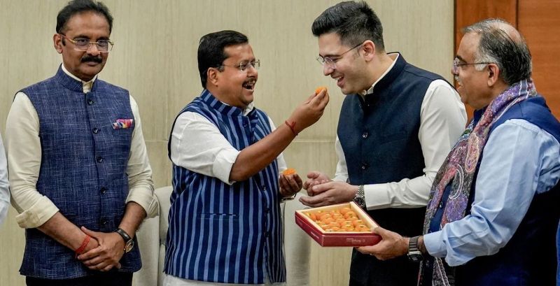 राघव चड्ढा का AAP छोड़ना : राजनीतिक फायदे और नुकसान का पूरा विश्लेषण