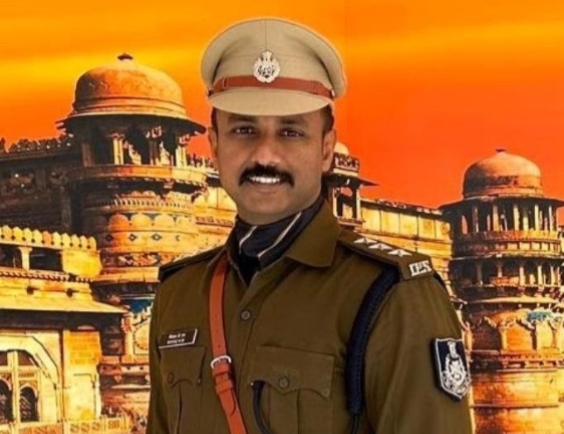 सिंगरौली एसपी मनीष खत्री का भोपाल मुख्यालय हुआ स्थानांतरण,शियाज के एम होंगे जिले के नये कप्तान।