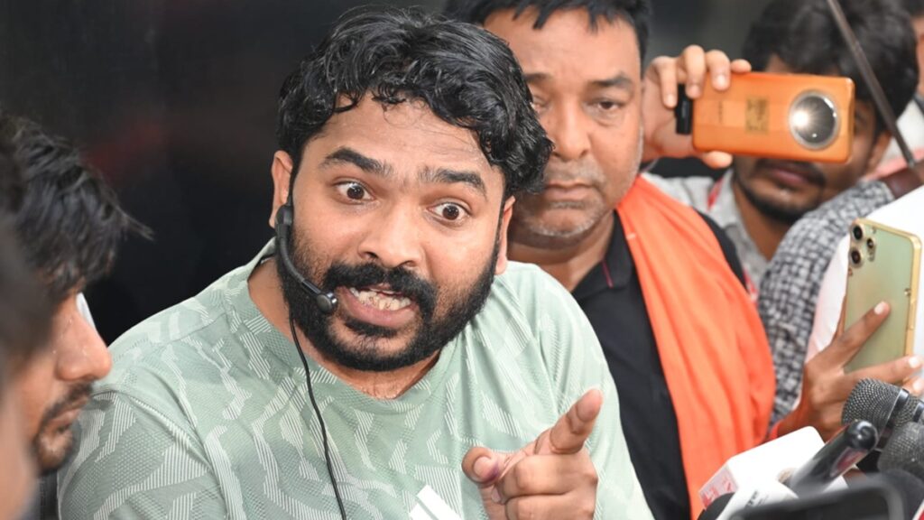 जेल से बाहर आते ही रोशन आनंद बोले, ‘ मैं सनातनी हूं,