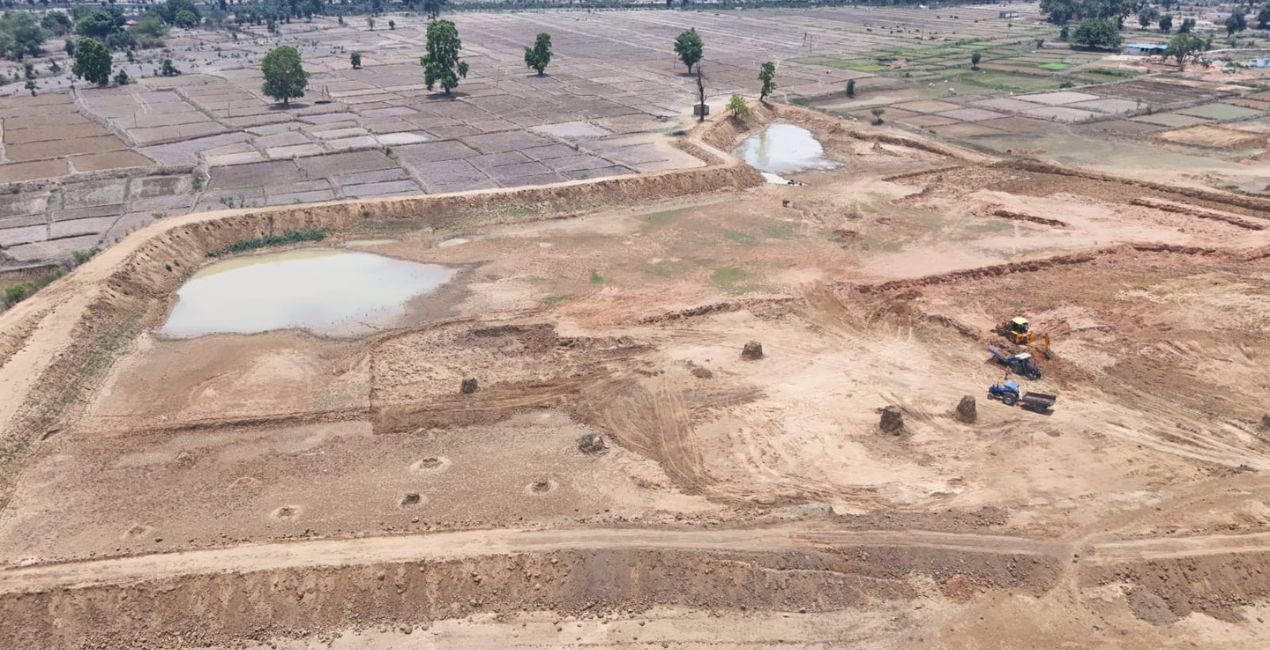 Singrauli News : मझोली के जलखाता तालाब पर प्रशासन का स्पष्टीकरण, CSR फंड से करा रहा है Adani Group, पंचायत ने नहीं खर्च की सरकारी राशि