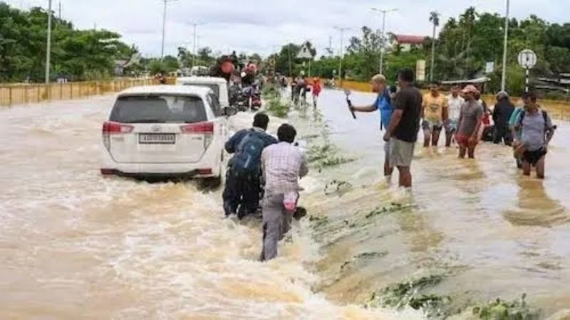 असम बाढ़ राहत पैकेज: असम में बाढ़ के बाद राहत की बारिश, स्कूलों से लेकर किसानों तक के लिए कई बड़े फैसले