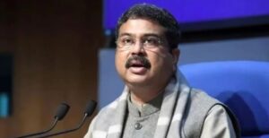 धर्मेंद्र प्रधान ने इस्तीफे की मांग पर तोड़ी चुप्पी, कांग्रेस पर छात्रों के राजनीतिक इस्तेमाल का लगाया आरोप