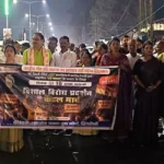 “सिंगरौली में वंदे मातरम विवाद को लेकर भाजयुमो कार्यकर्ताओं द्वारा निकाला गया कैंडल मार्च”