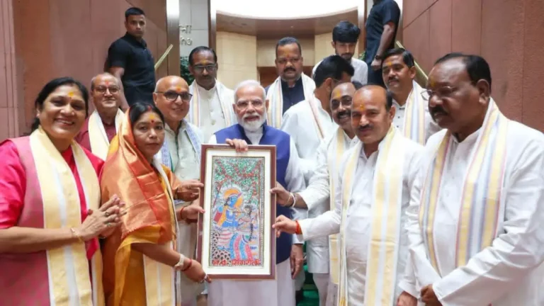 मधुबनी पेंटिंग का क्या है इतिहास ? सिंगरौली के जनप्रतिनिधियों ने किया प्रधानमंत्री को भेंट!