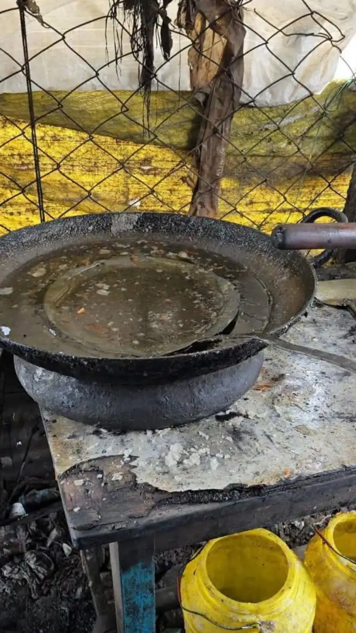 माड़ा में खाद्य विभाग की छापेमारी  से मचा हड़कंप, बघेल ढाबा पर सैंपलिंग