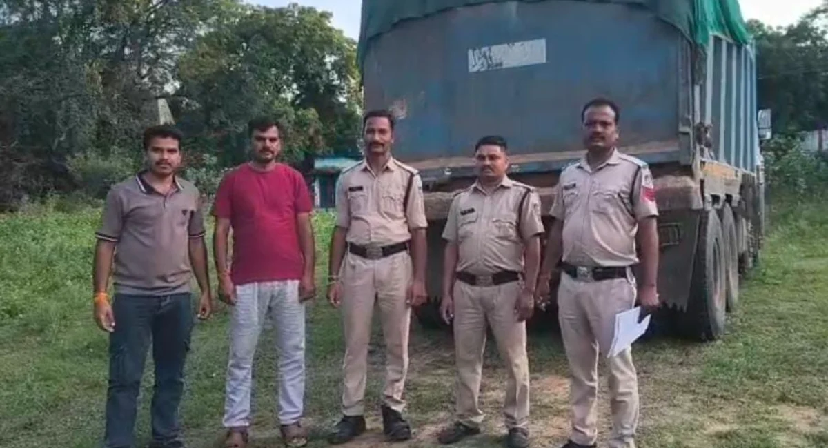 सिंगरौली: अवैध रेत खनन पर माड़ा पुलिस का शिकंजा, रेत से लदा हाइवा वाहन जब्त।