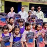 पार्षद अनिल वैश्य की पहल, स्कूल के नौनिहालों को मिले स्कूल बैग।