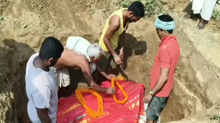 इंसान और बेजुबान के रिश्ते की अनोखी मिसाल, इंसानों की तरह किए अंतिम संस्कार के सभी संस्कार