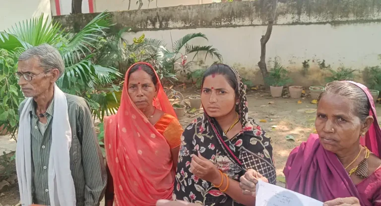 Singrauli News : माली मजदूरों ने लगाई न्याय की गुहार,निर्धारित ठेका दर के अनुसार मिले मजदूरी!