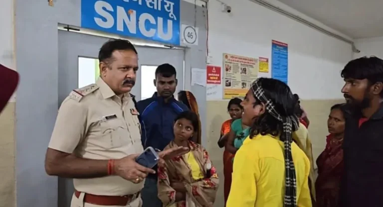 ममता हुई शर्मसार! सिंगरौली मे झाड़ियों मे मिला चींटियों से लिपटा नवजात।